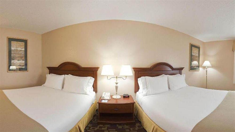 Hotel Country & By Radisson, Shelby, Nc